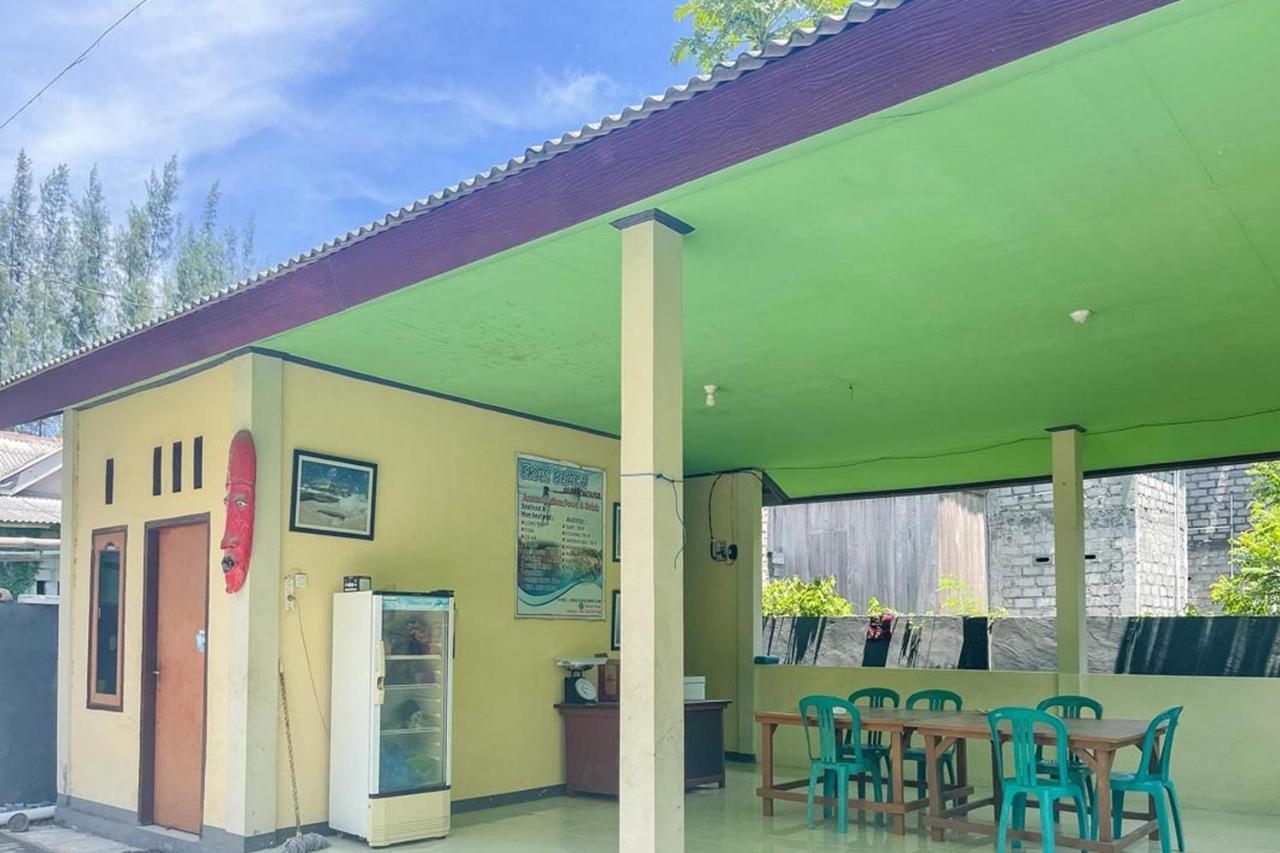 Ekas Beach Guesthouse Mitra Reddoorz Exterior foto